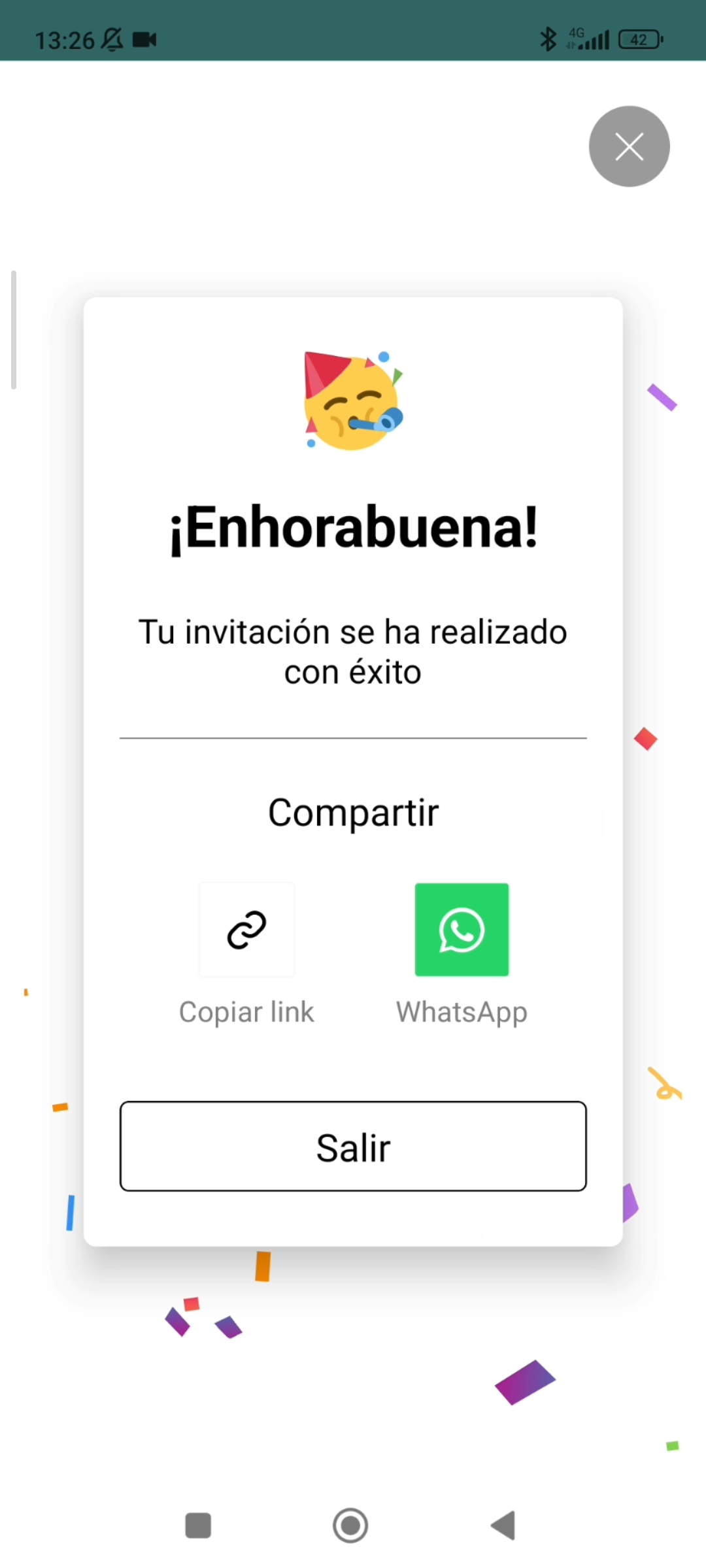 Pantalla de confirmación con invitación ya creada y opciones para compartir por WhatsApp o copiar enlace
